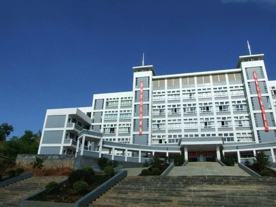 巧家县三中