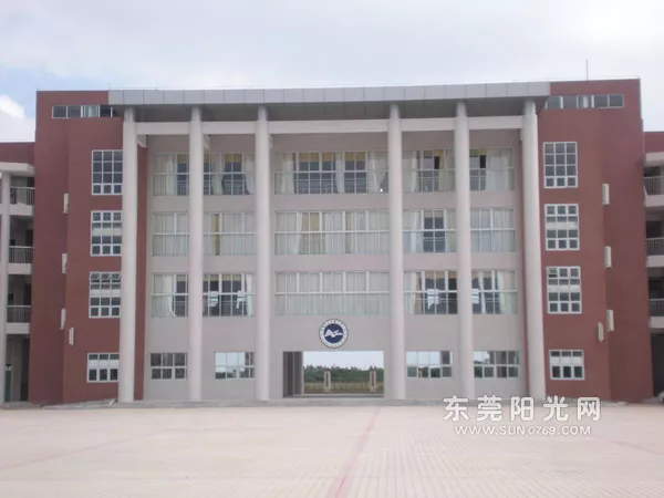 东莞企石江南小学